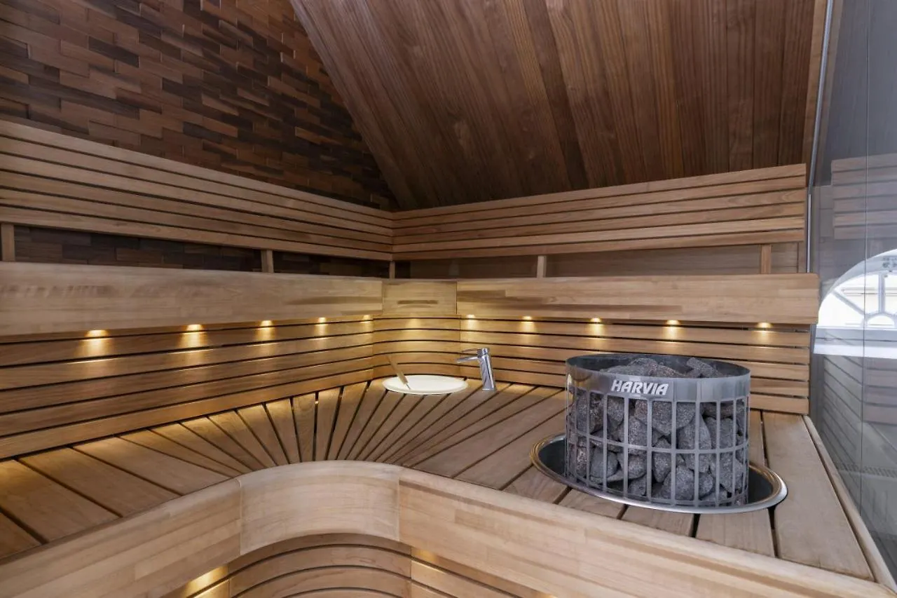 הלסינקי Glorious Penthouse With Private Sauna And Jacuzzi 0*,