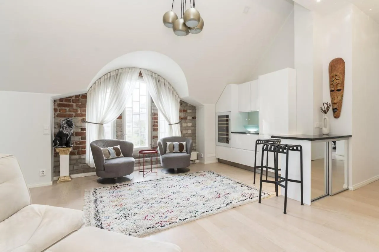 הלסינקי Glorious Penthouse With Private Sauna And Jacuzzi דירה