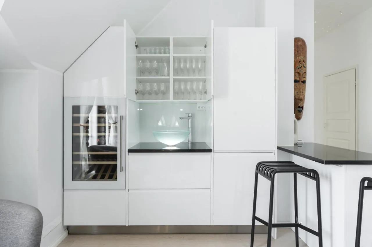 הלסינקי Glorious Penthouse With Private Sauna And Jacuzzi דירה