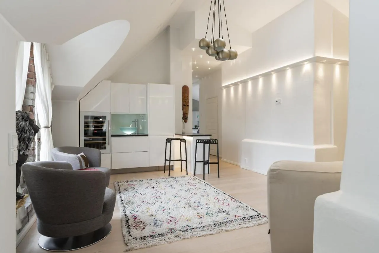 הלסינקי Glorious Penthouse With Private Sauna And Jacuzzi דירה